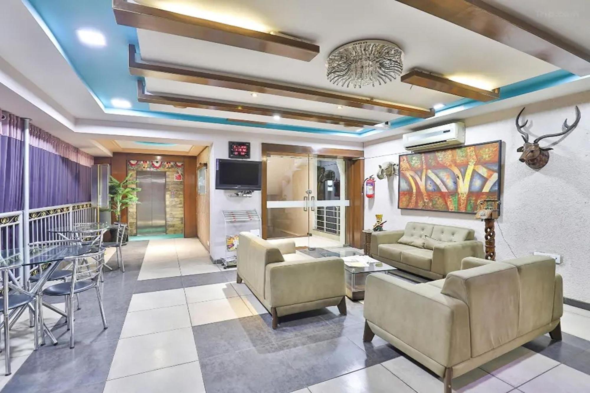 Hotel Shailly Inn Αχμπανταμπάντ Εξωτερικό φωτογραφία